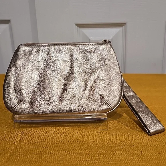 COACH Metallic Rose Gold Wristlet - Picture 3 of 12